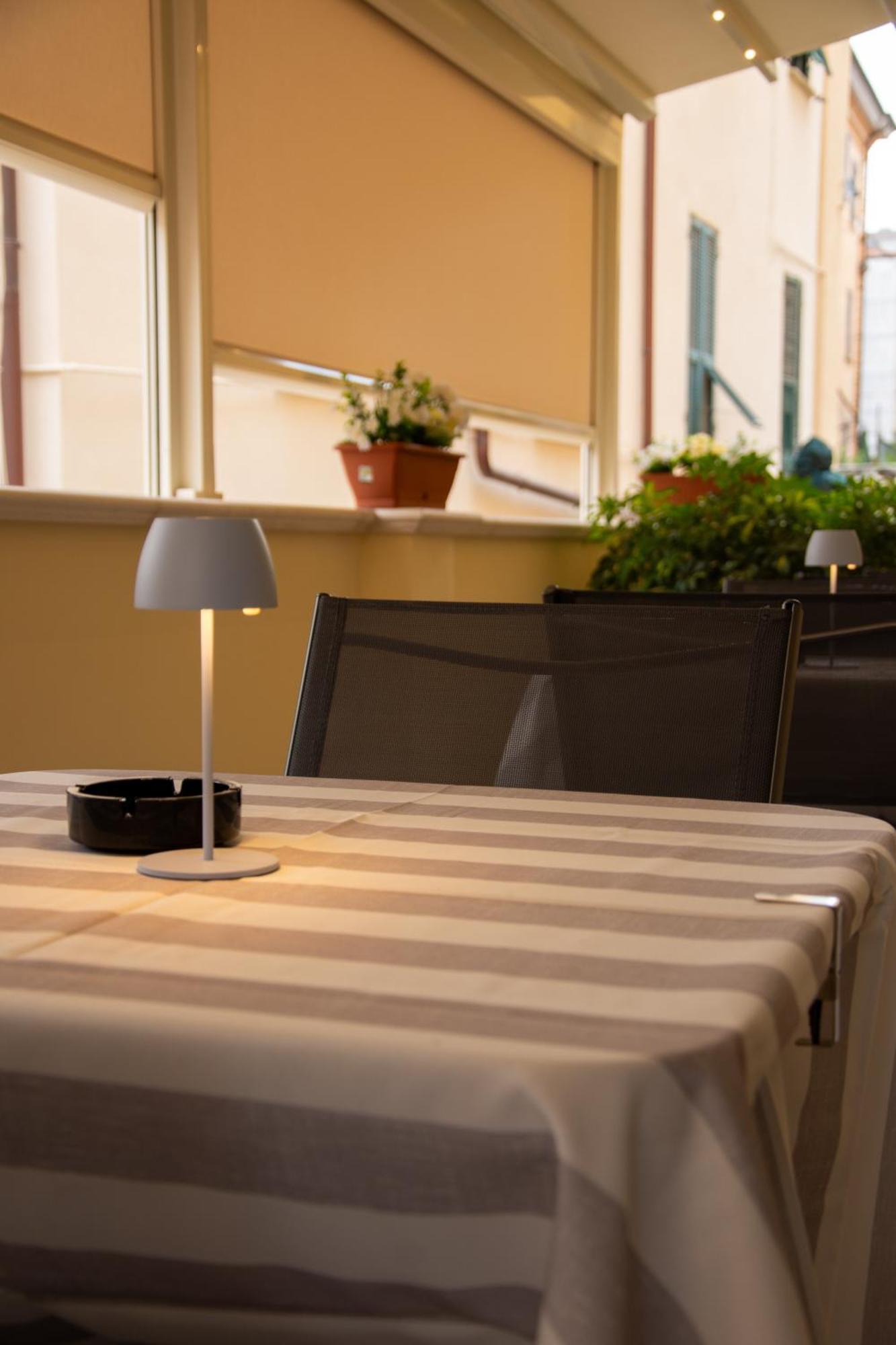 Affittacamere E Appartamenti - Rent Rooms And Apartments Le Camere Nel Corso - Adults Only La Spezia Exteriér fotografie