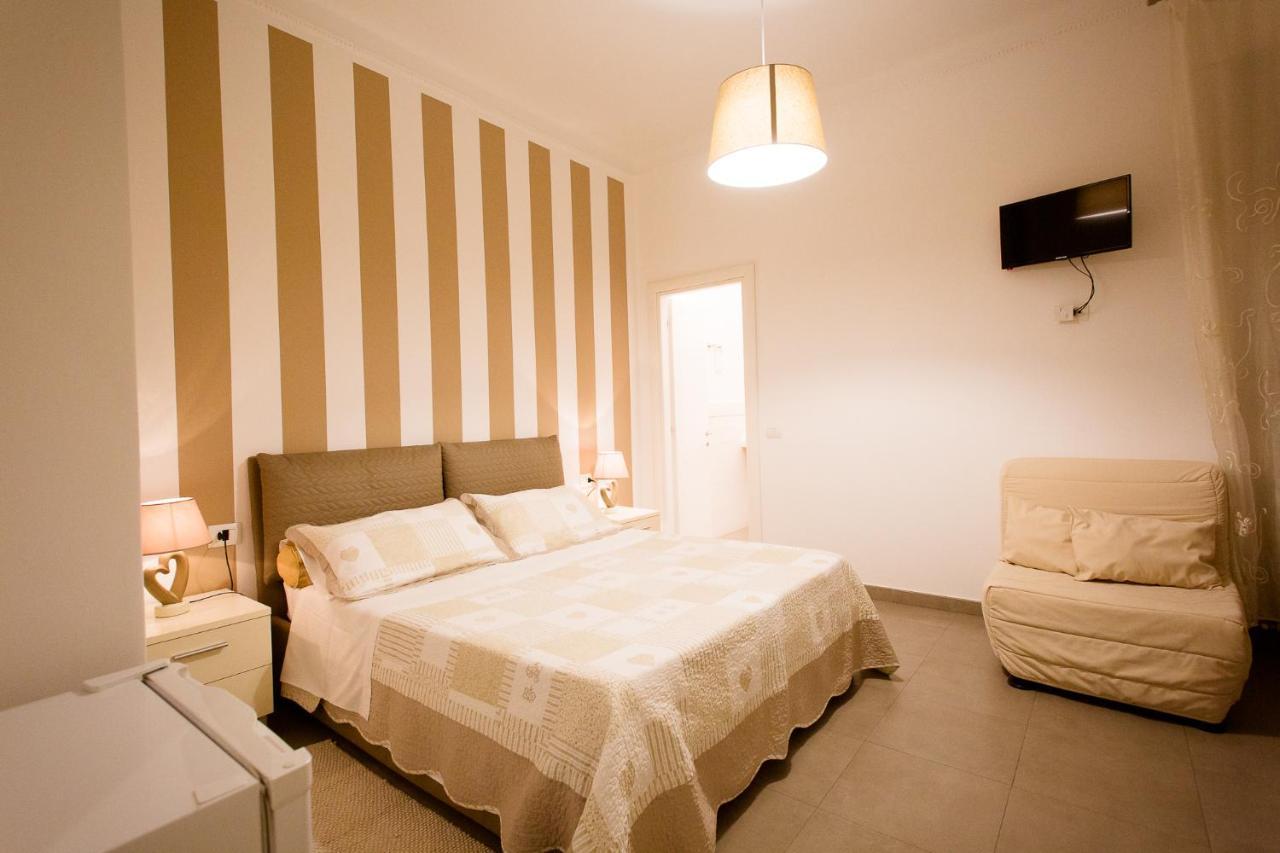Affittacamere E Appartamenti - Rent Rooms And Apartments Le Camere Nel Corso - Adults Only La Spezia Exteriér fotografie