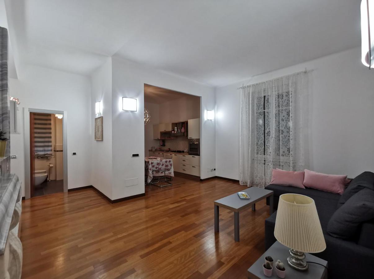 Affittacamere E Appartamenti - Rent Rooms And Apartments Le Camere Nel Corso - Adults Only La Spezia Exteriér fotografie