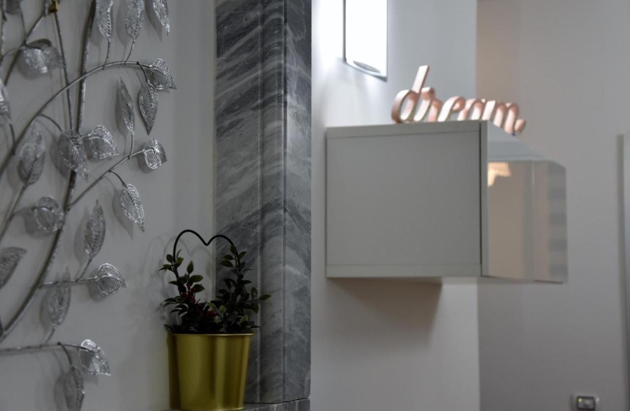 Affittacamere E Appartamenti - Rent Rooms And Apartments Le Camere Nel Corso - Adults Only La Spezia Exteriér fotografie